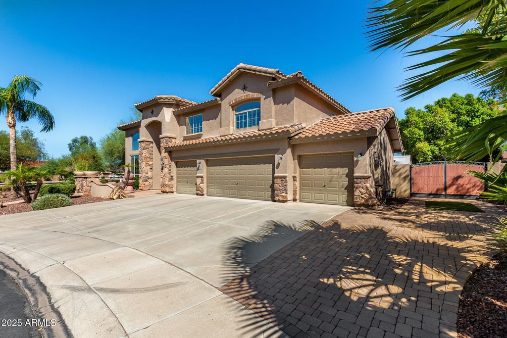 Photo of 9660 W Bent Tree Drive, Peoria, AZ 85383 (MLS # 6928742)