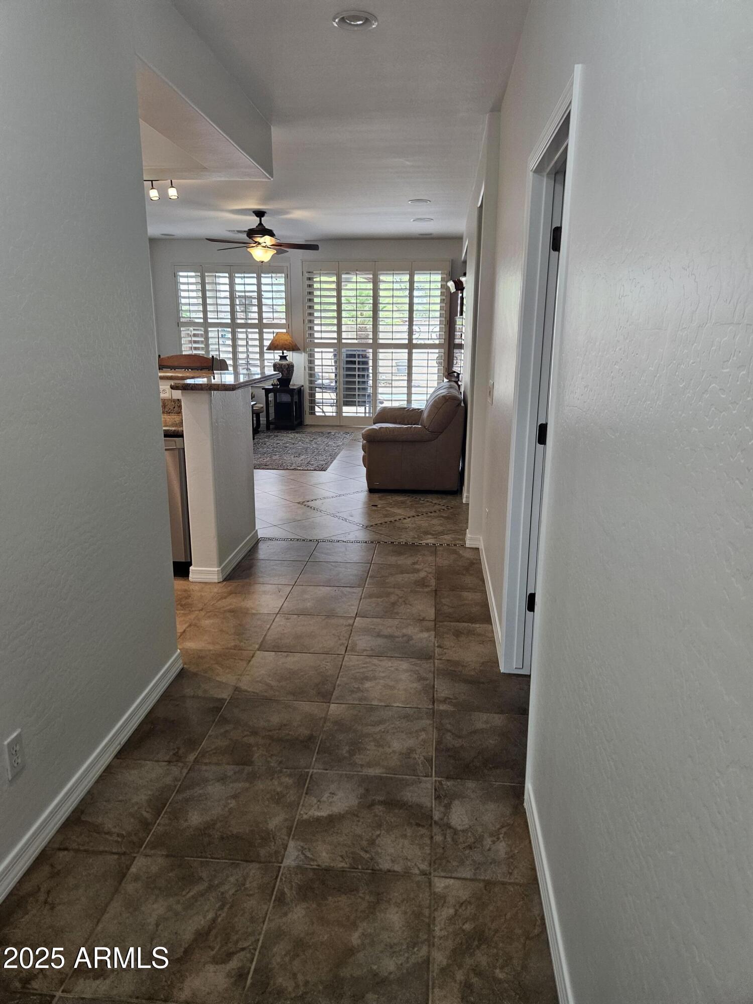 202 W TWIN PEAKS Parkway