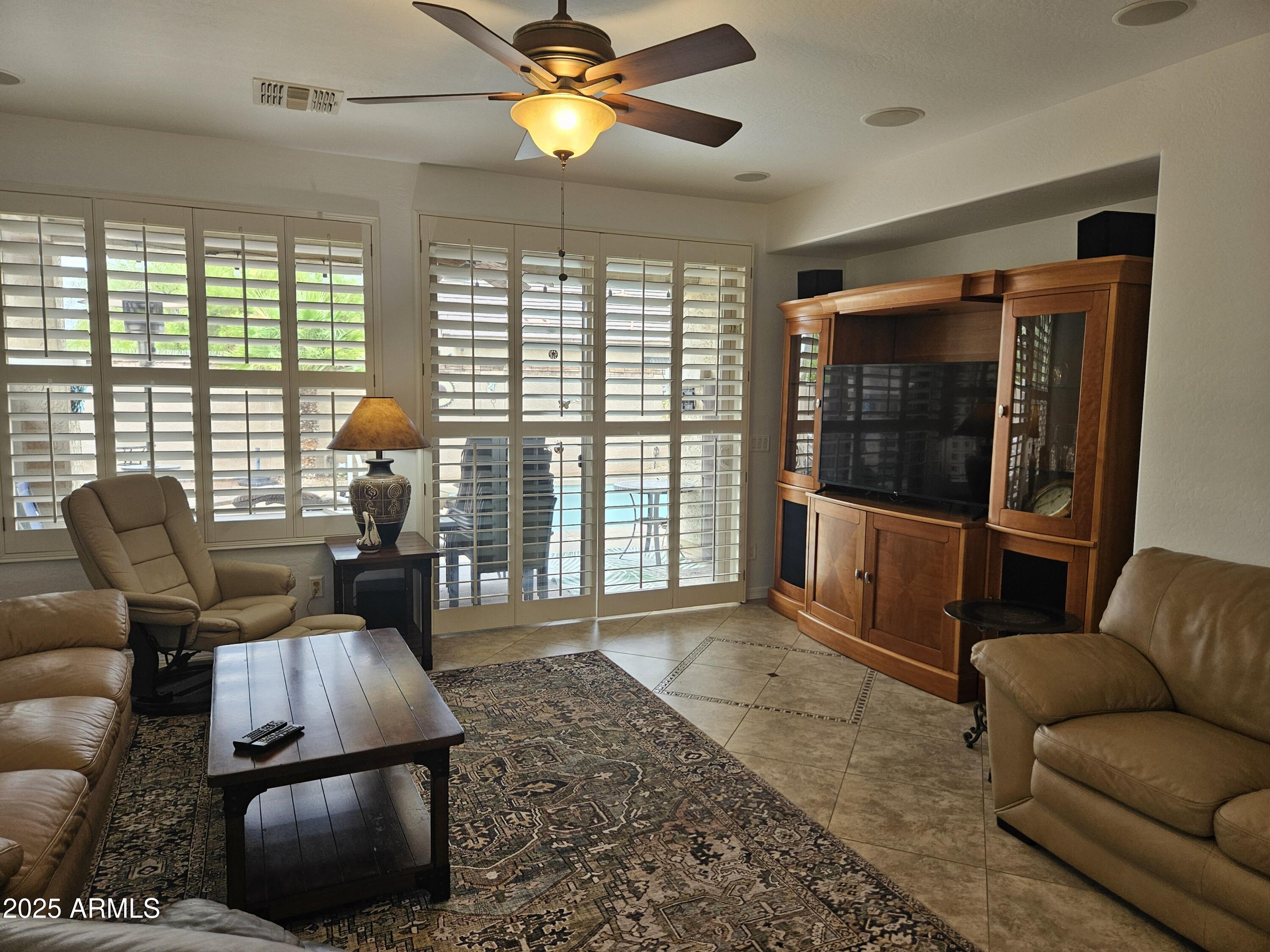 202 W TWIN PEAKS Parkway