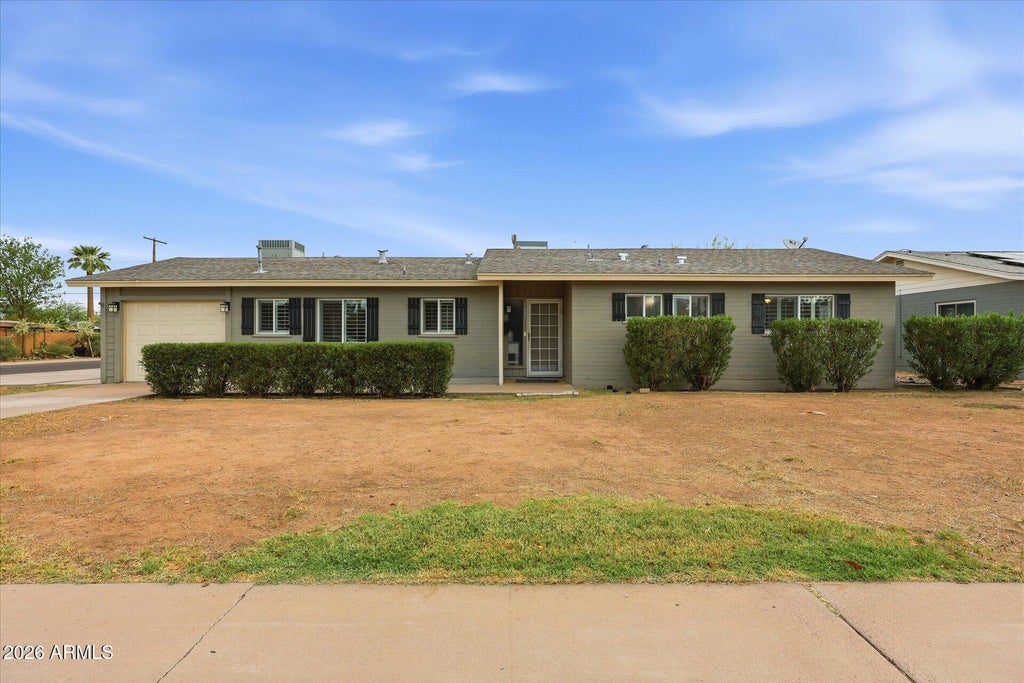 Photo of 1402 E Colter Street, Phoenix, AZ 85014 (MLS # 7072085)