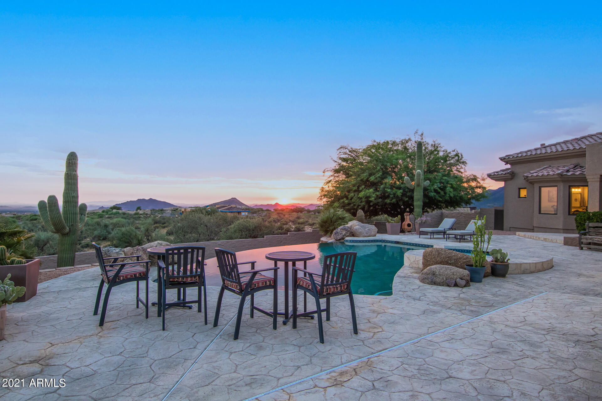 QUAIL RIDGE GATED 5+ACRES - Residential
