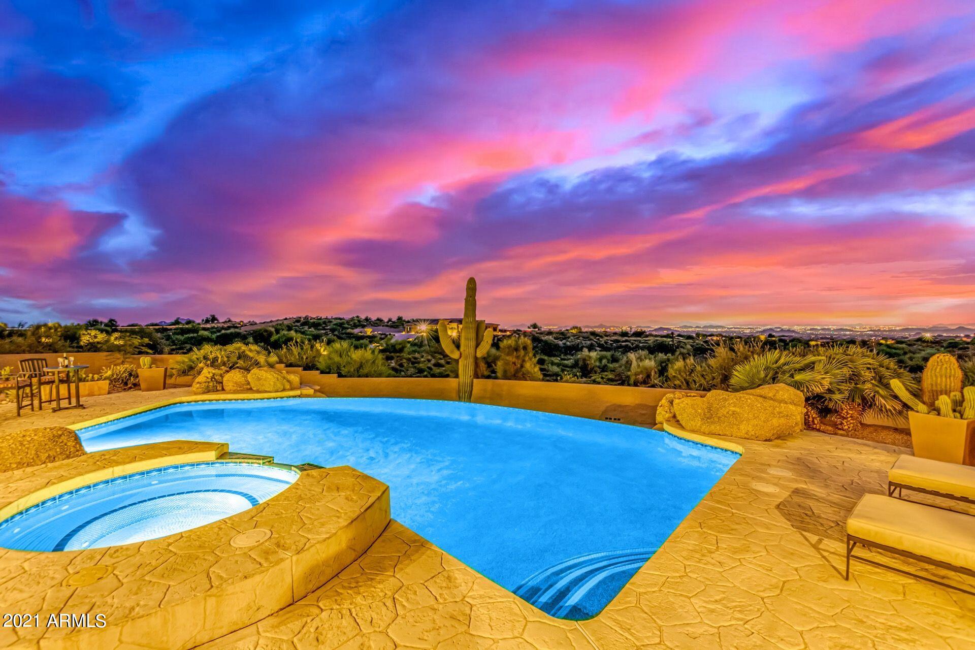 QUAIL RIDGE GATED 5+ACRES - Residential