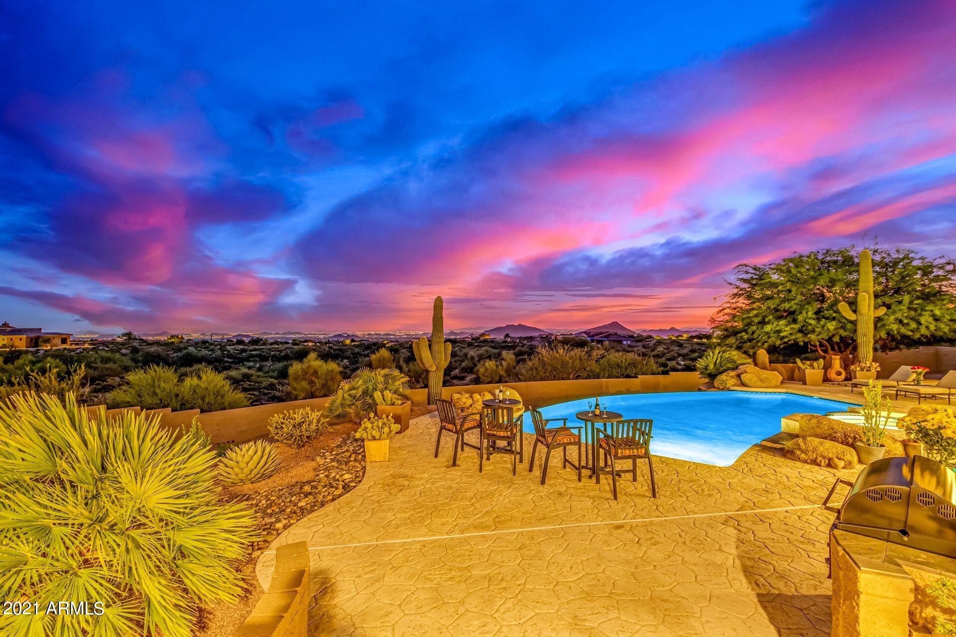 QUAIL RIDGE GATED 5+ACRES - Residential