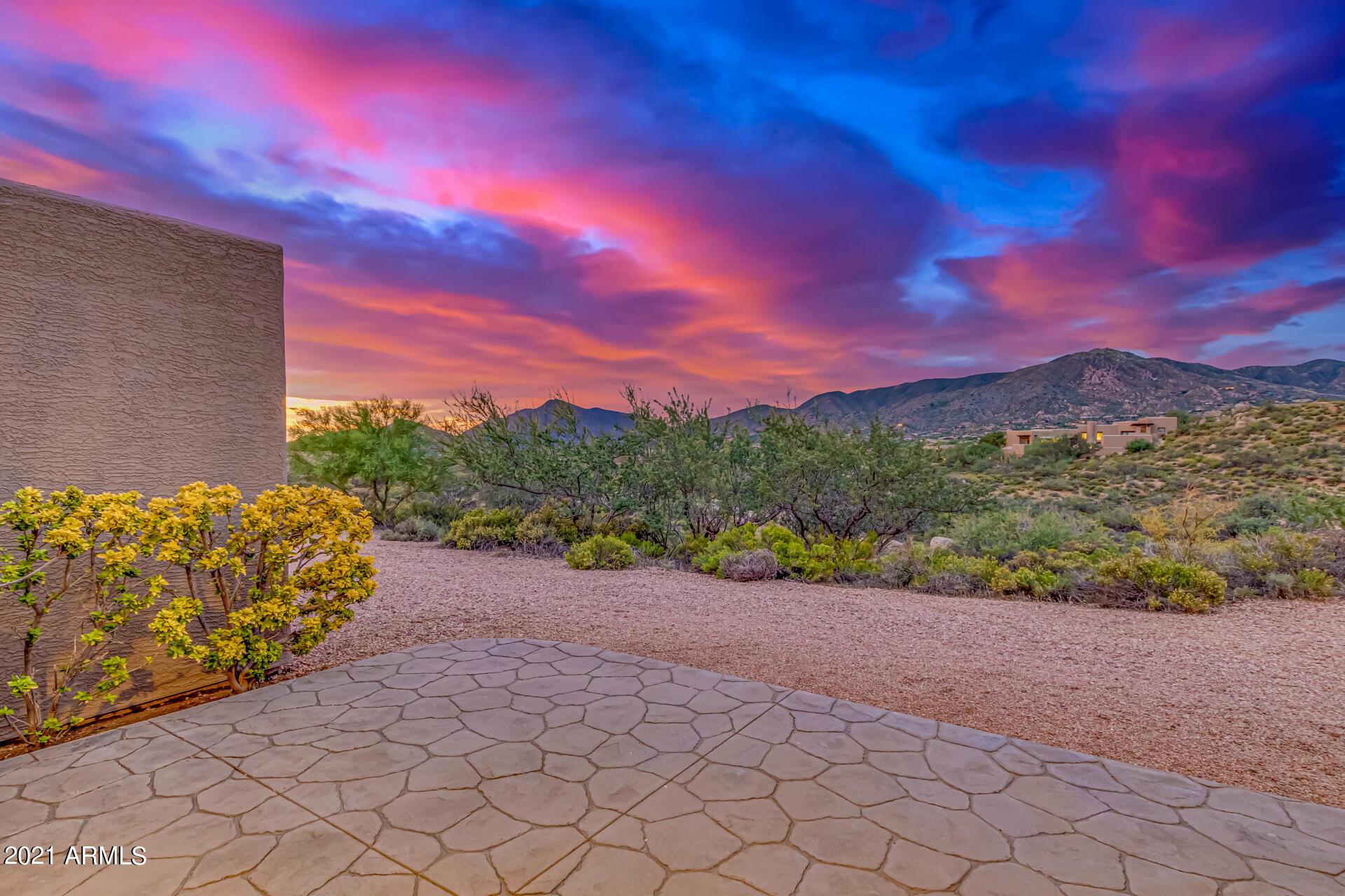 QUAIL RIDGE GATED 5+ACRES - Residential