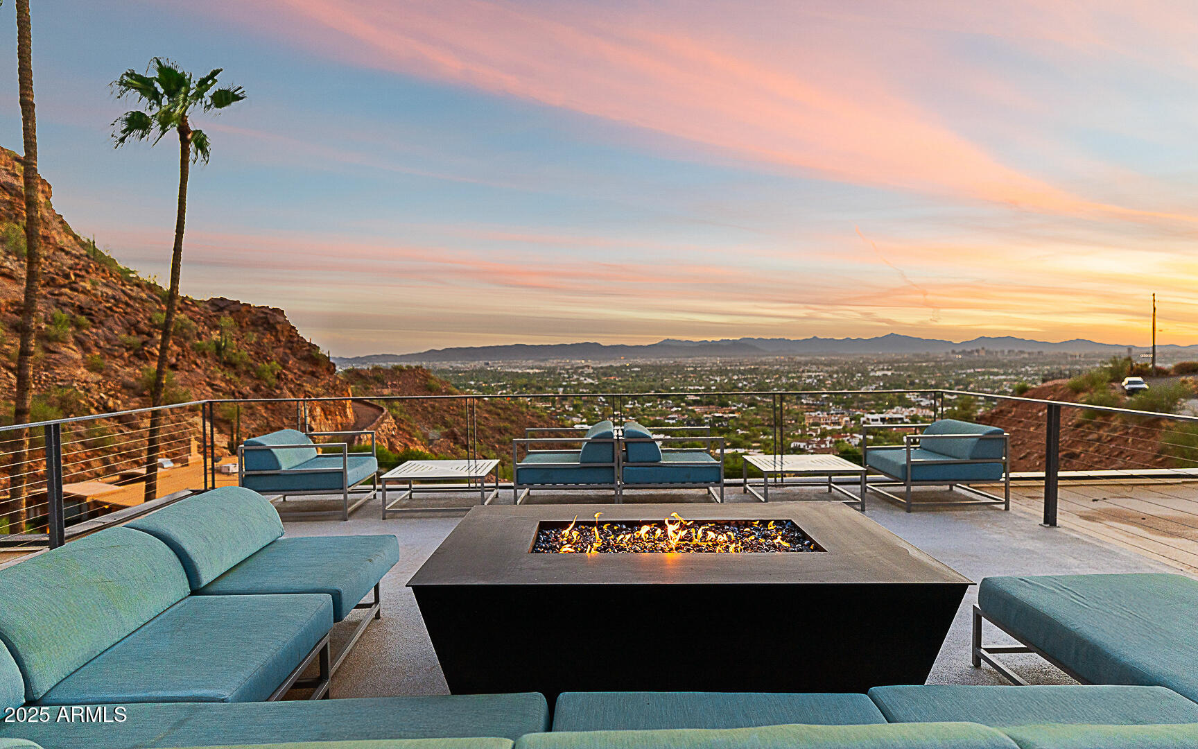 5212 E RED ROCK Drive