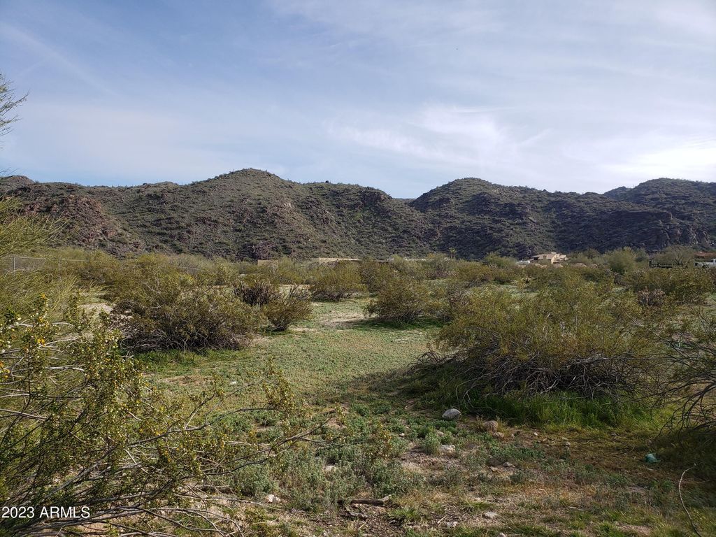 Photo of 1925 E Euclid Avenue #-, Phoenix, AZ 85042 (MLS # 6915627)