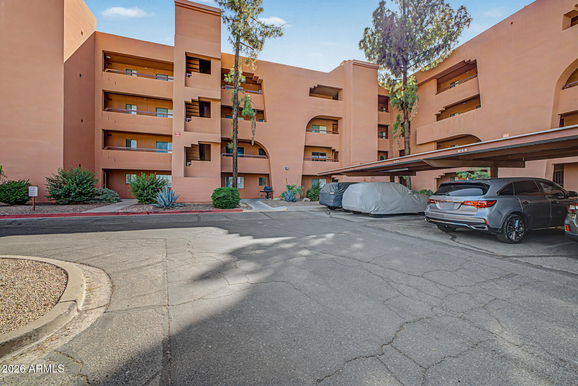 12222 N PARADISE VILLAGE Parkway S 323