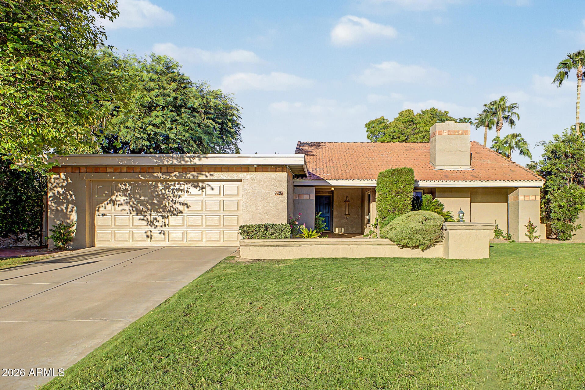 8547 N WOODLAND Court