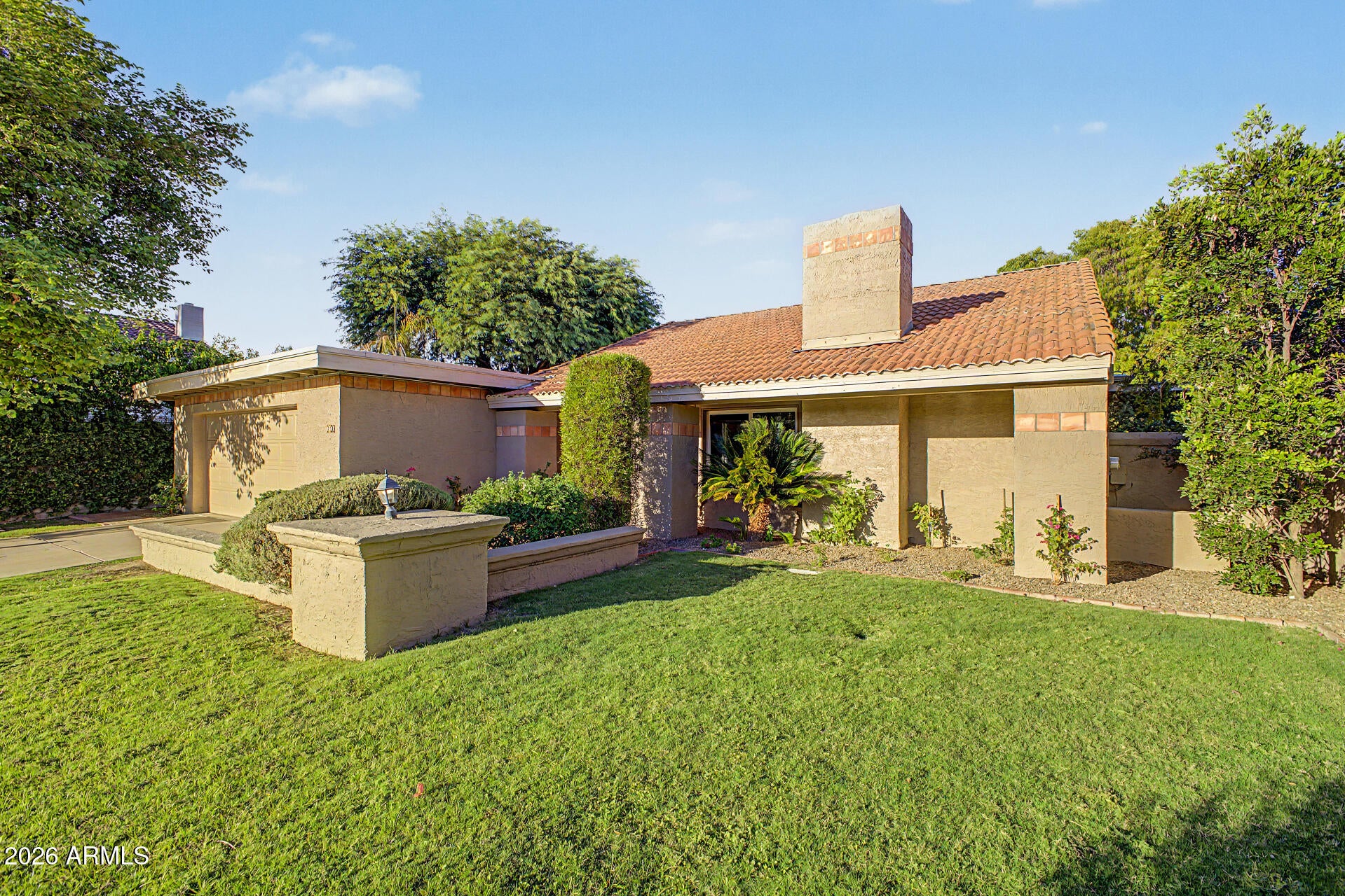8547 N WOODLAND Court