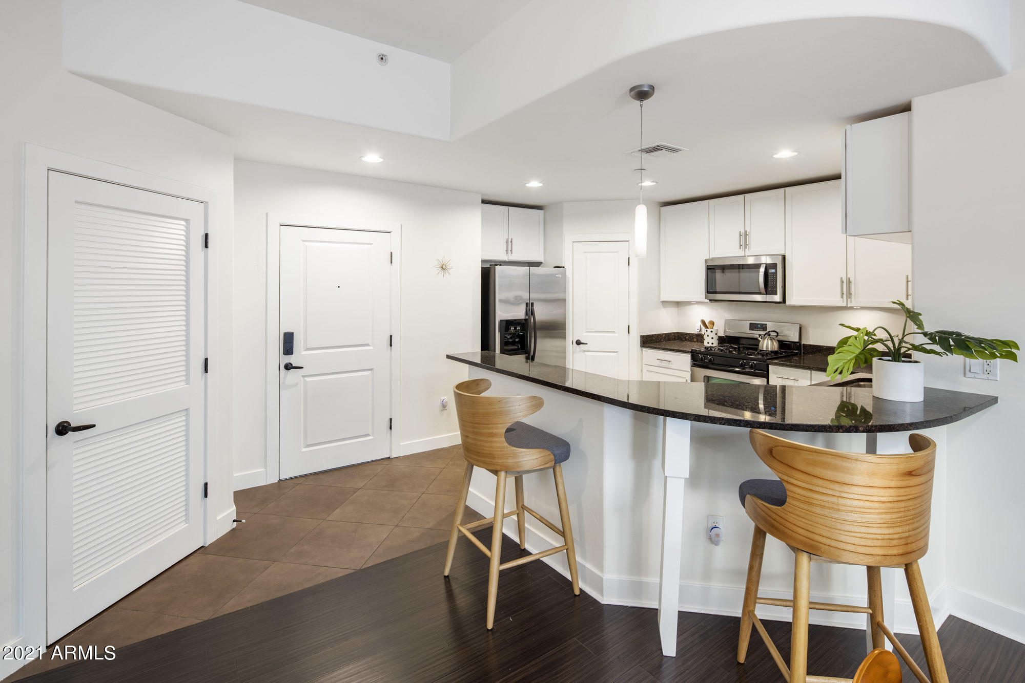 945 E PLAYA DEL NORTE Drive 5022