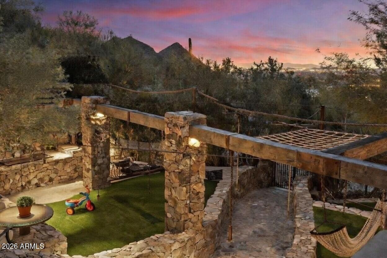 LOST CANYON - Residential