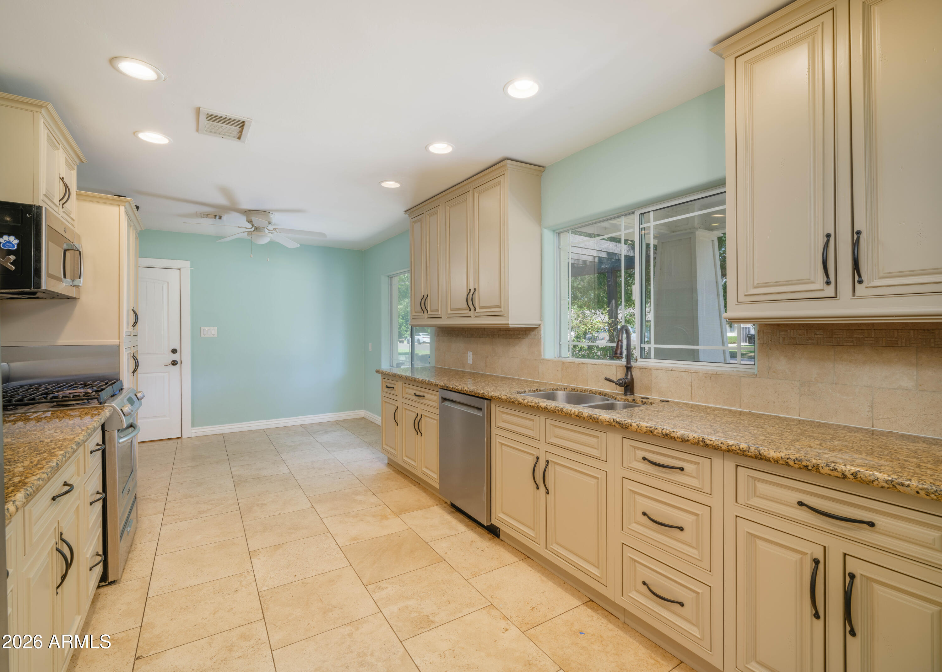 121 W ORCHID Lane