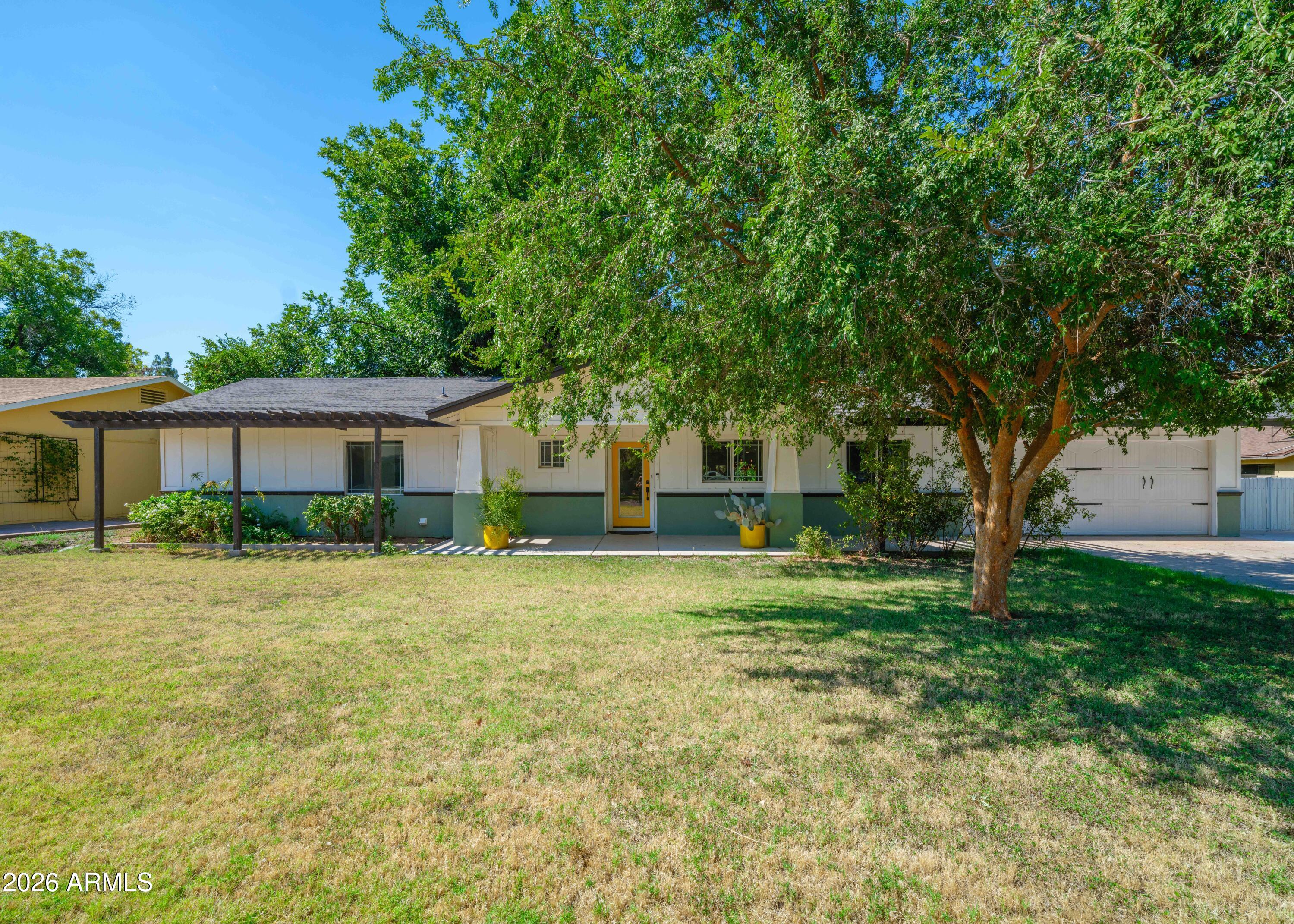 121 W ORCHID Lane