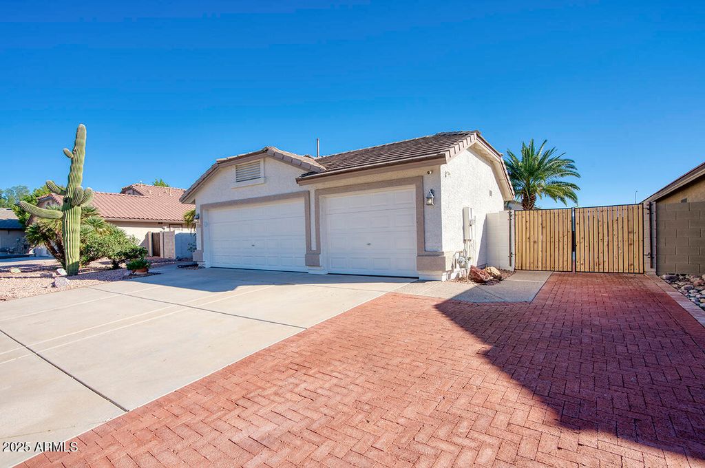Photo of 2253 E Kempton Road, Chandler, AZ 85225 (MLS # 6928363)
