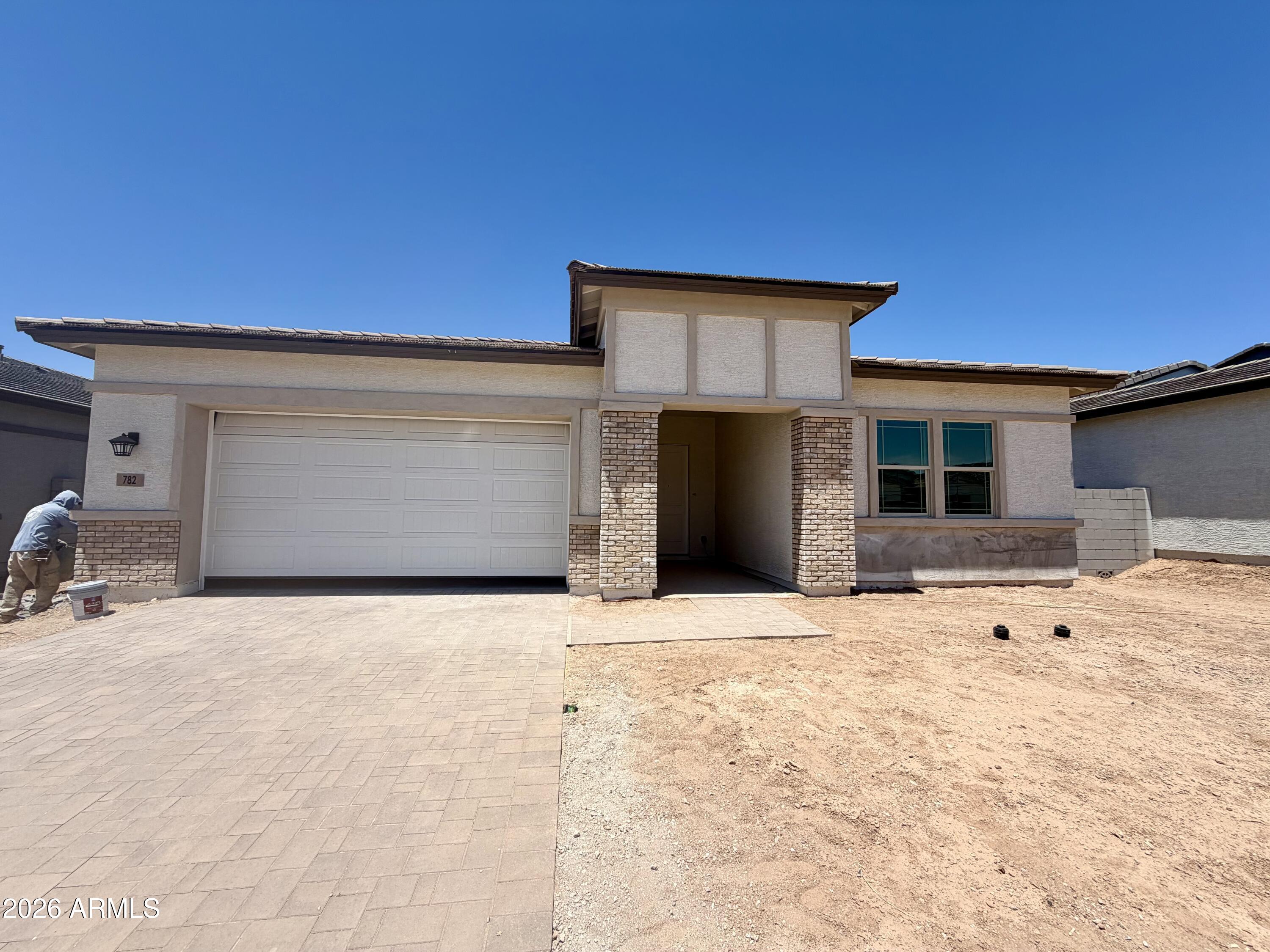 782 W Longwood Drive