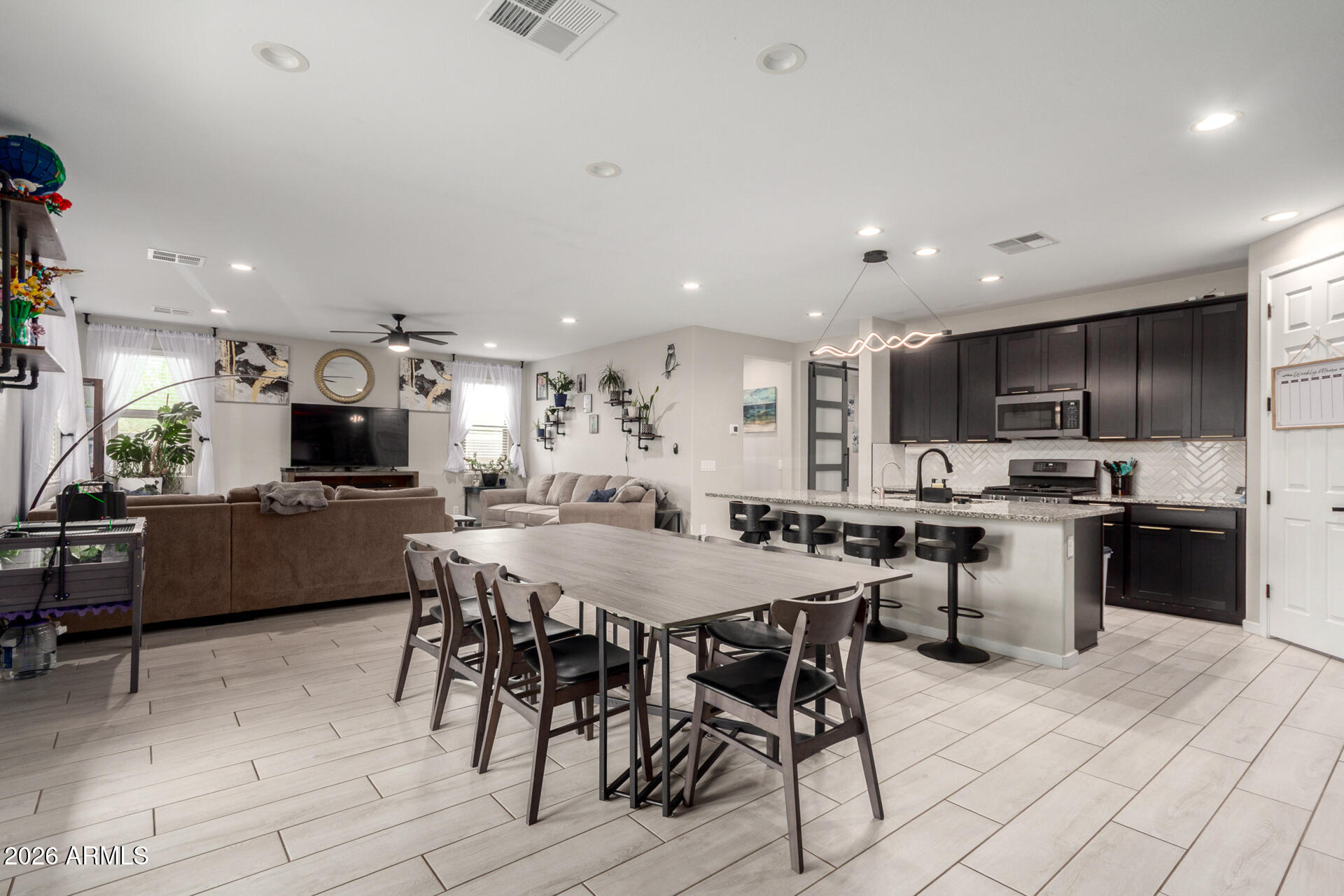 17652 W STRAIGHT ARROW Lane