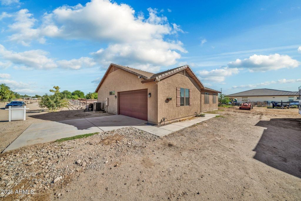 Photo of 3217 S 196th Lane, Buckeye, AZ 85326 (MLS # 6925508)