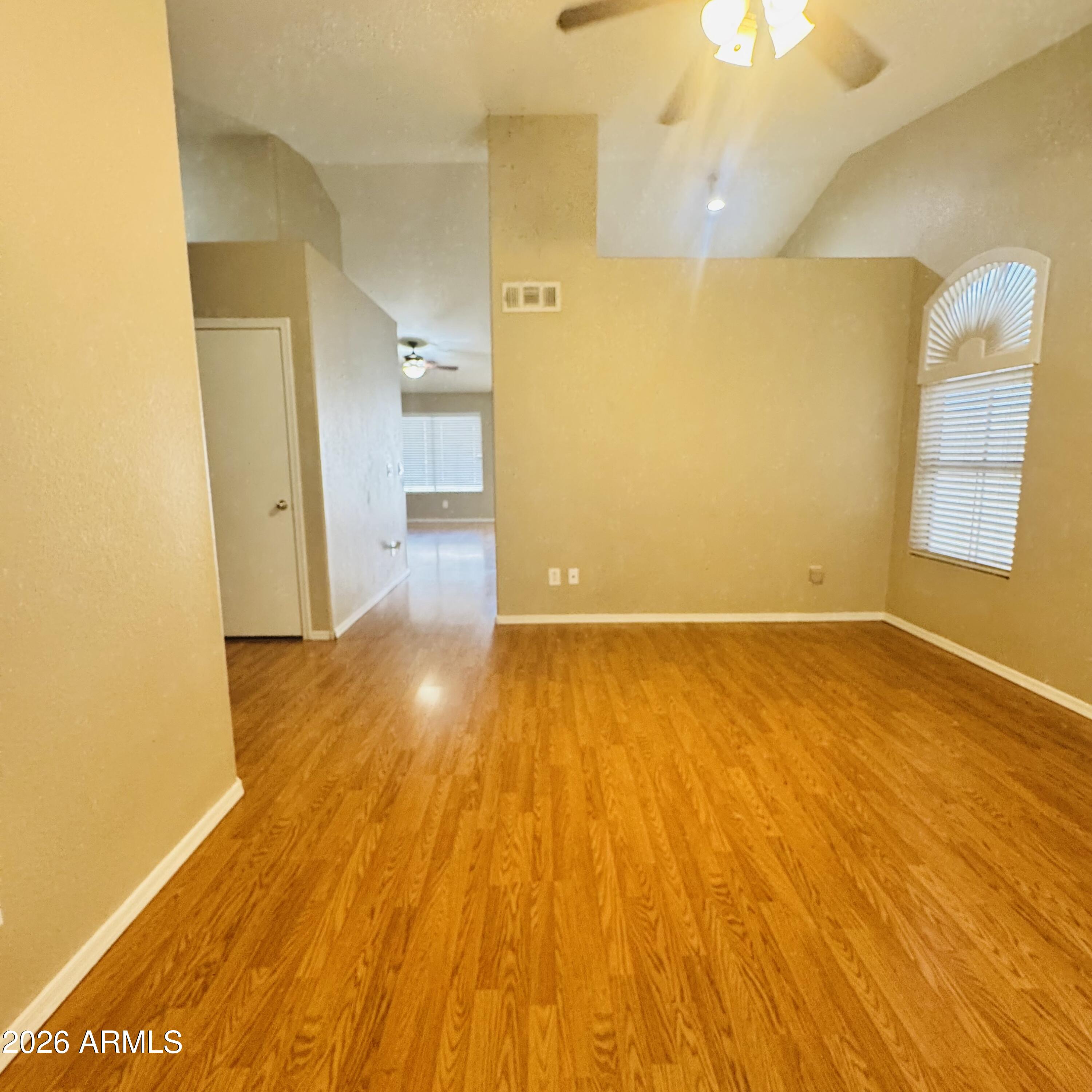 1040 W SEAGULL Drive