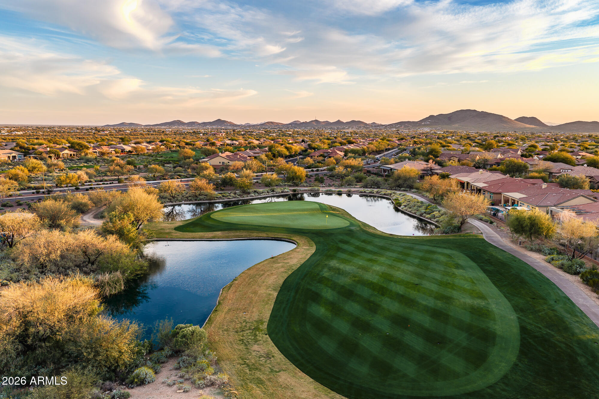 1529 W LAUREL GREENS Court