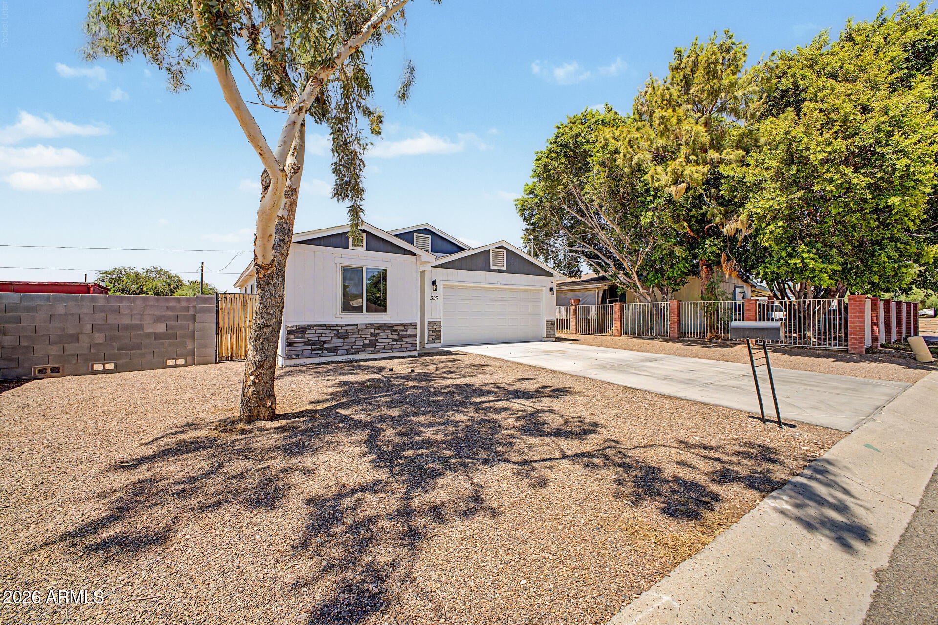 526 S CRISMON Road