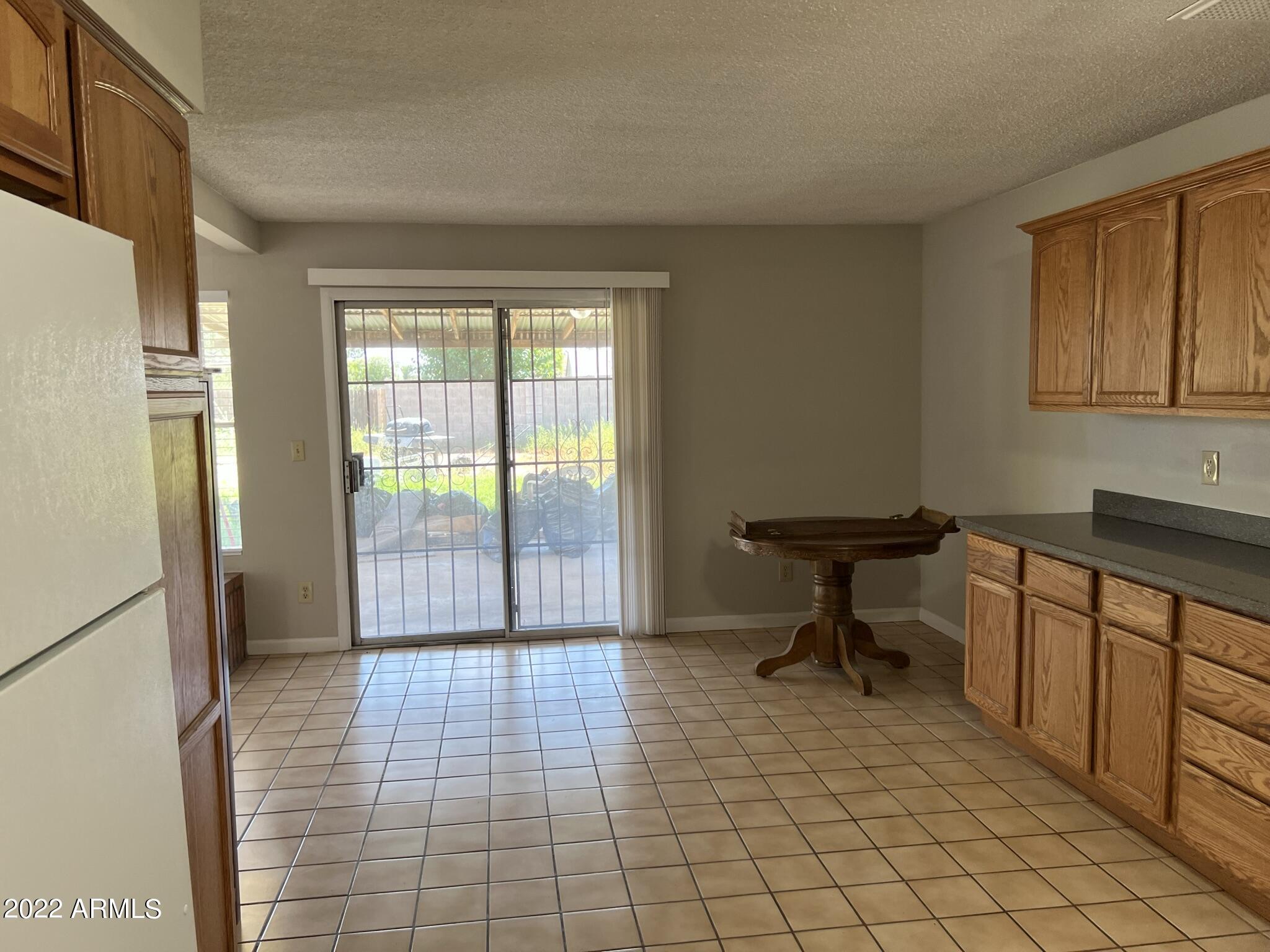 7827 W COLLEGE Drive