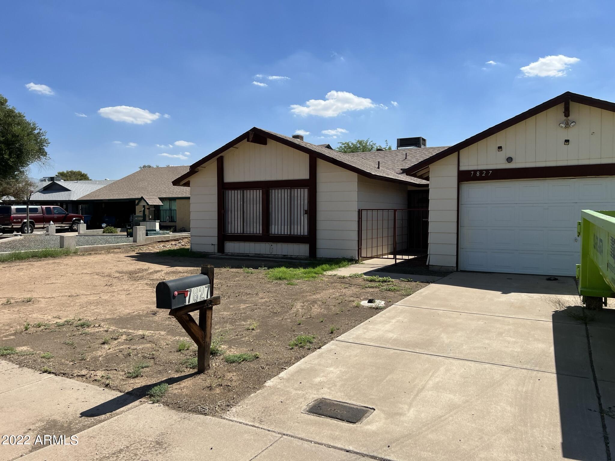 7827 W COLLEGE Drive