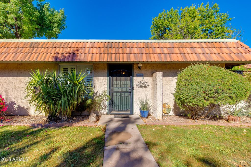 Photo of 5617 S Clambake Bay Court #B, Tempe, AZ 85283 (MLS # 7006591)