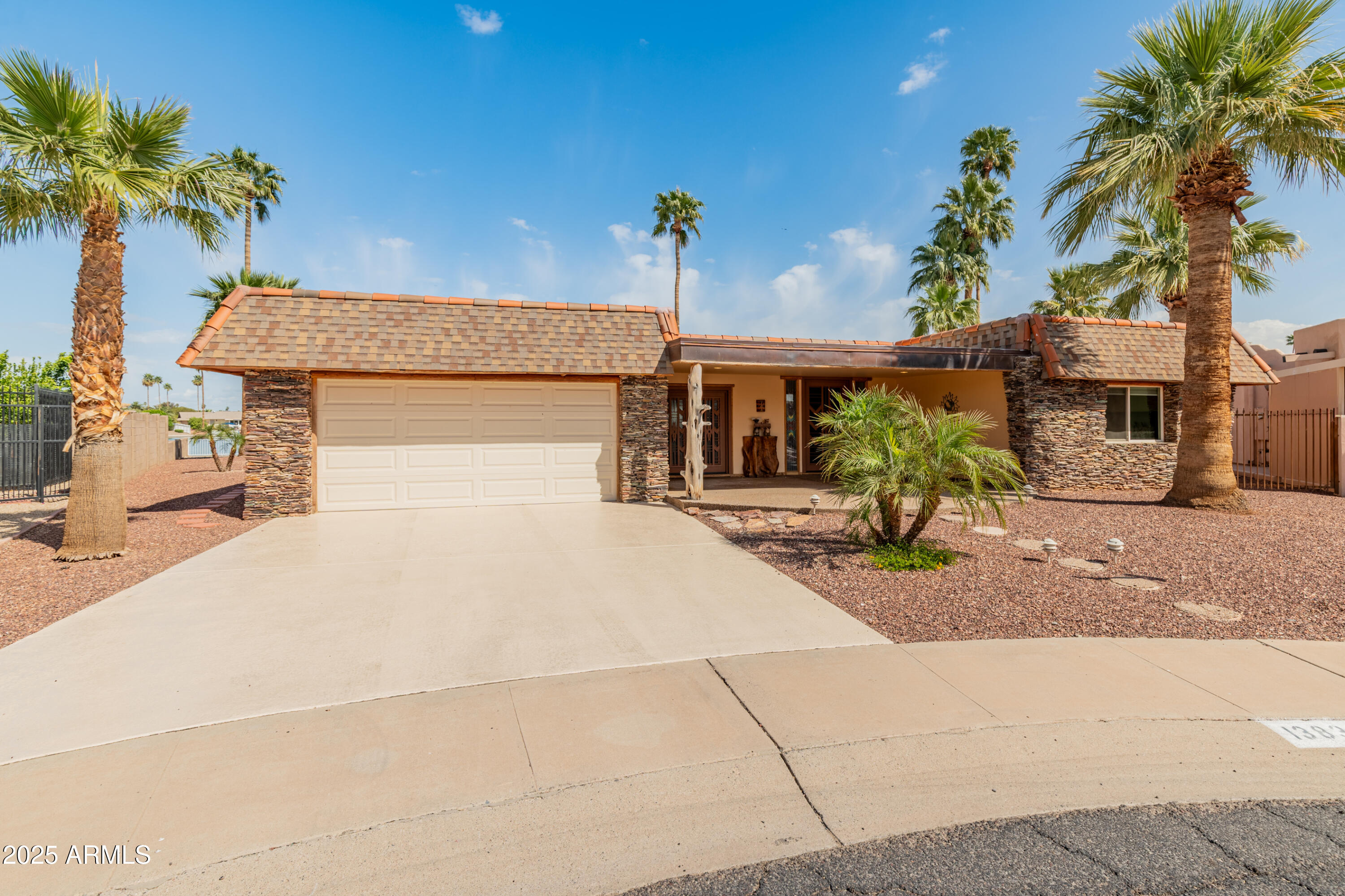 13839 N Crown Point