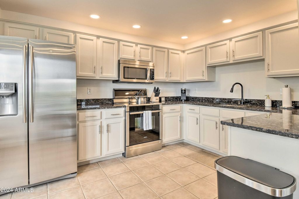 Photo of 16801 N 94th Street #2052, Scottsdale, AZ 85260 (MLS # 6994318)