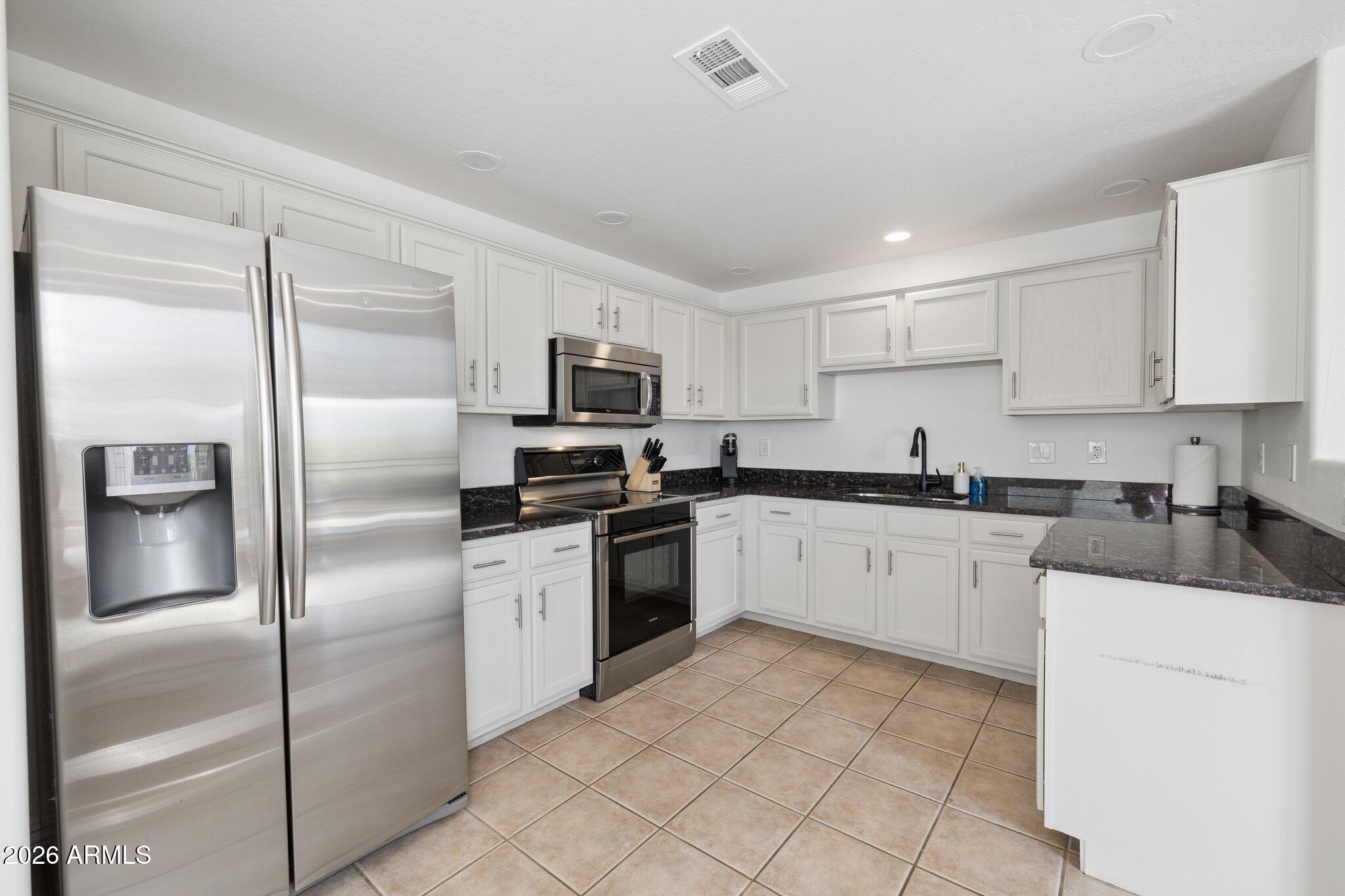 16801 N 94TH Street 2052