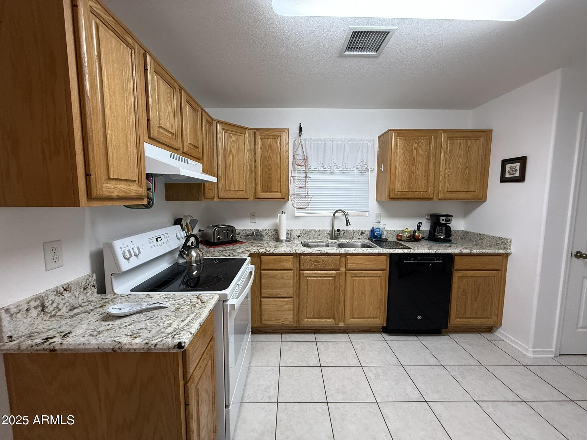 MESA VERDE ESTATES - Residential