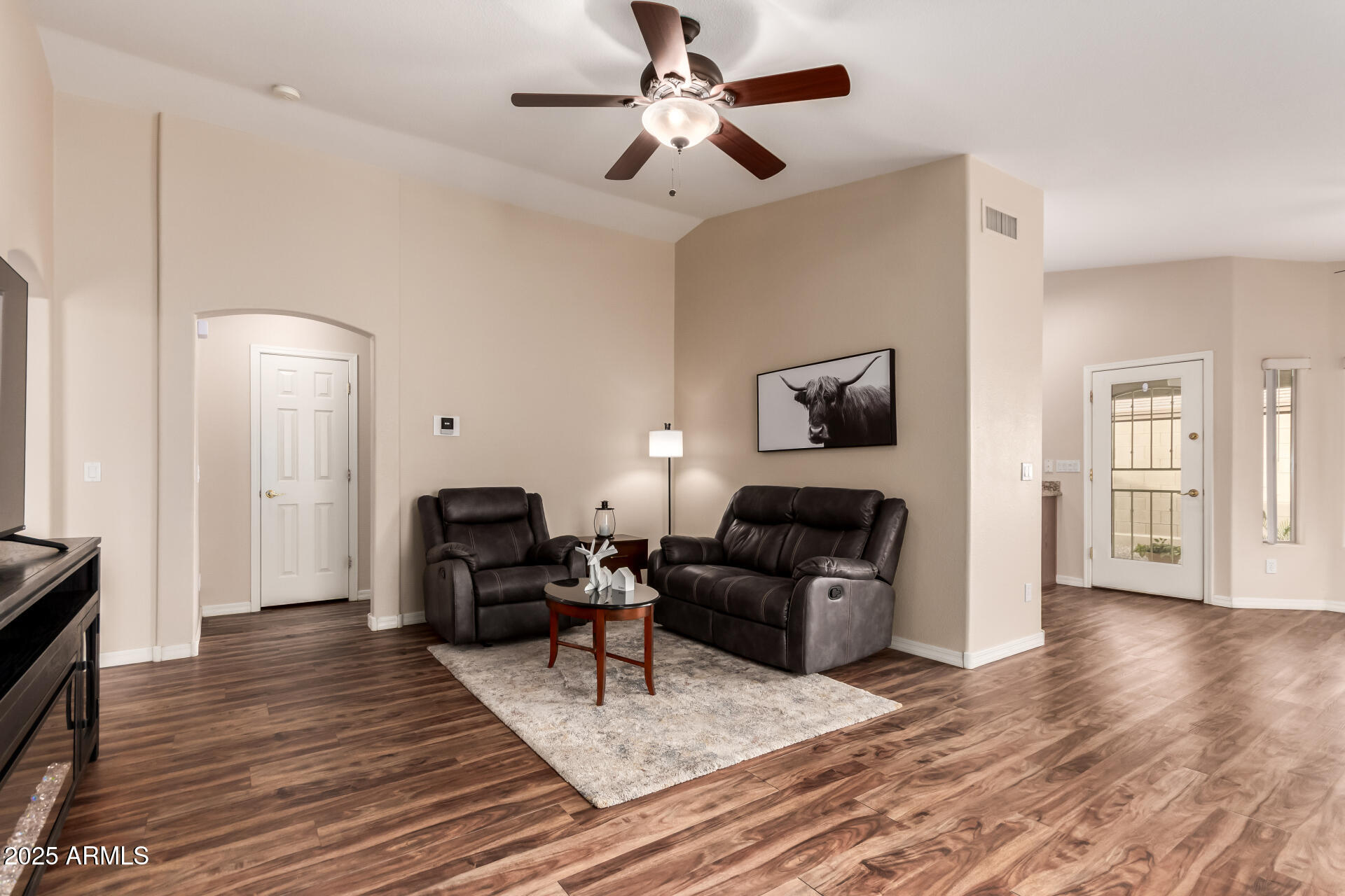 3420 E GLENEAGLE Place