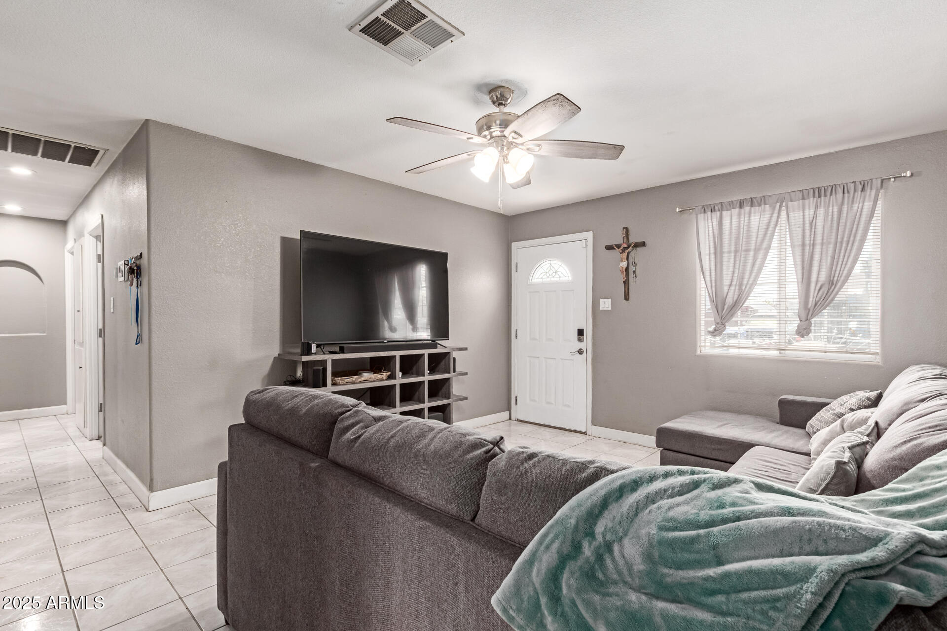 Homes 2 8114 W FAIRMOUNT Avenue