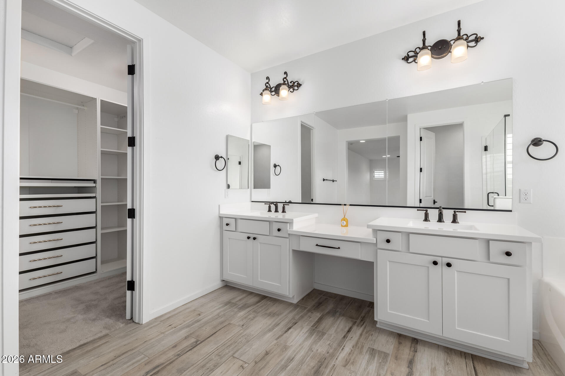 5632 E SANDIA Street