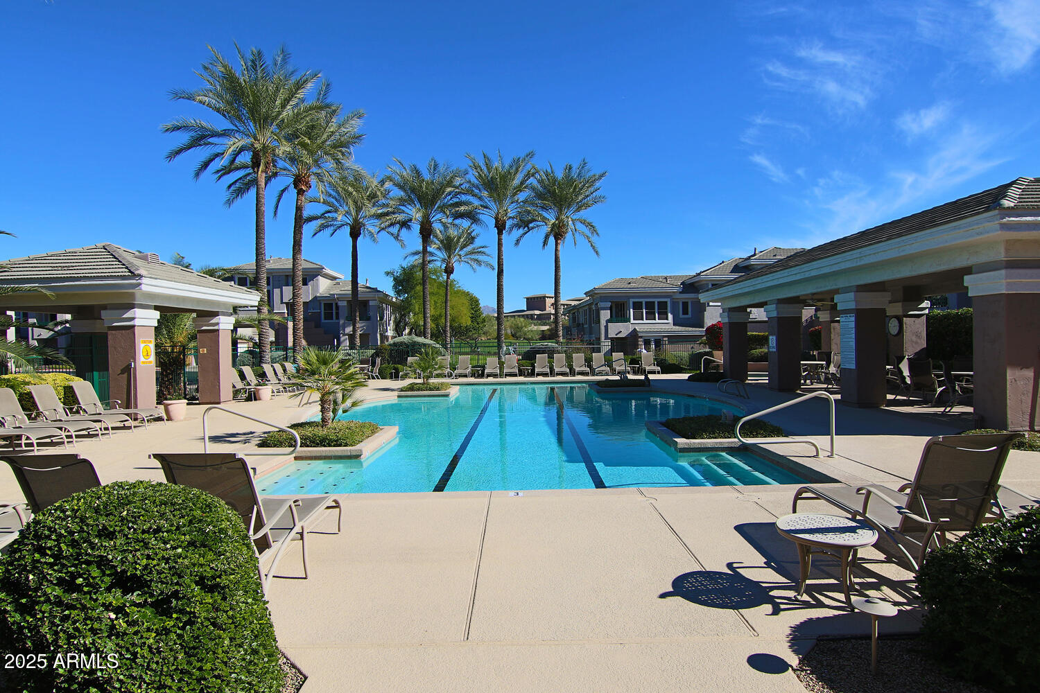 15221 N CLUBGATE Drive 2044