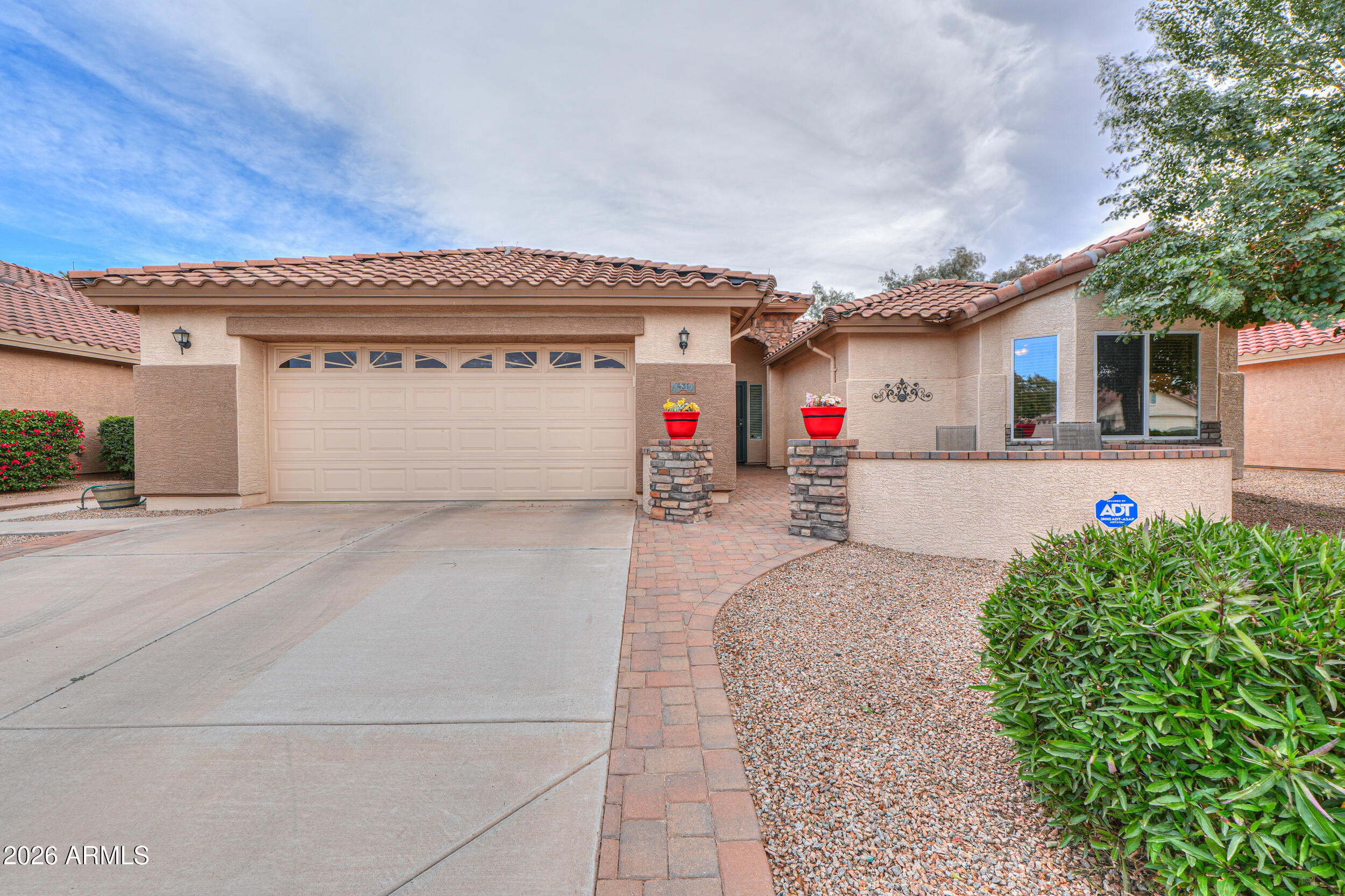 431 N SANTIAGO Trail