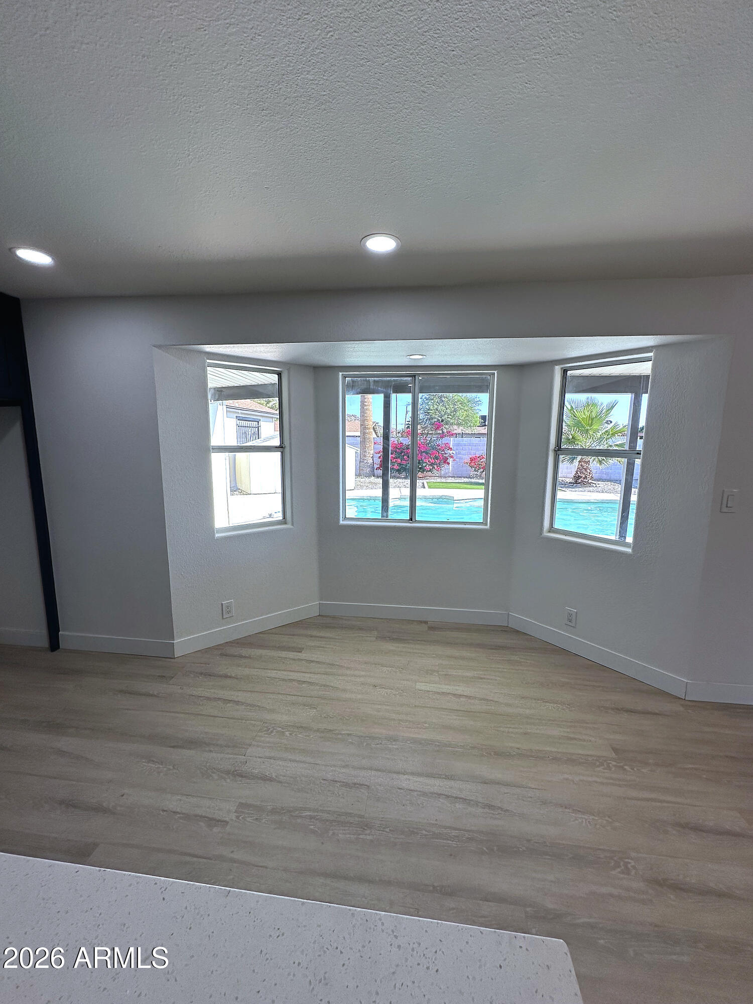 1919 W VOLTAIRE Avenue