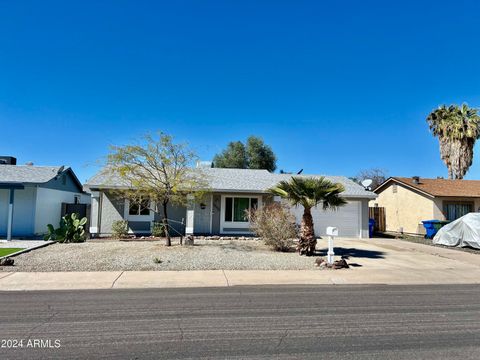 Single Family Residence in Phoenix AZ 18002 34TH Drive.jpg