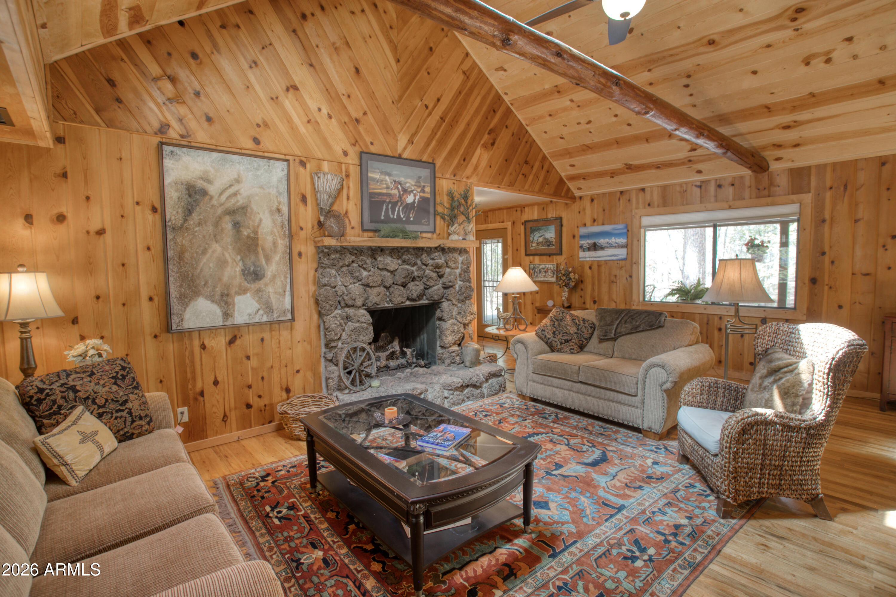 2982 HUMMINGBIRD Lane
