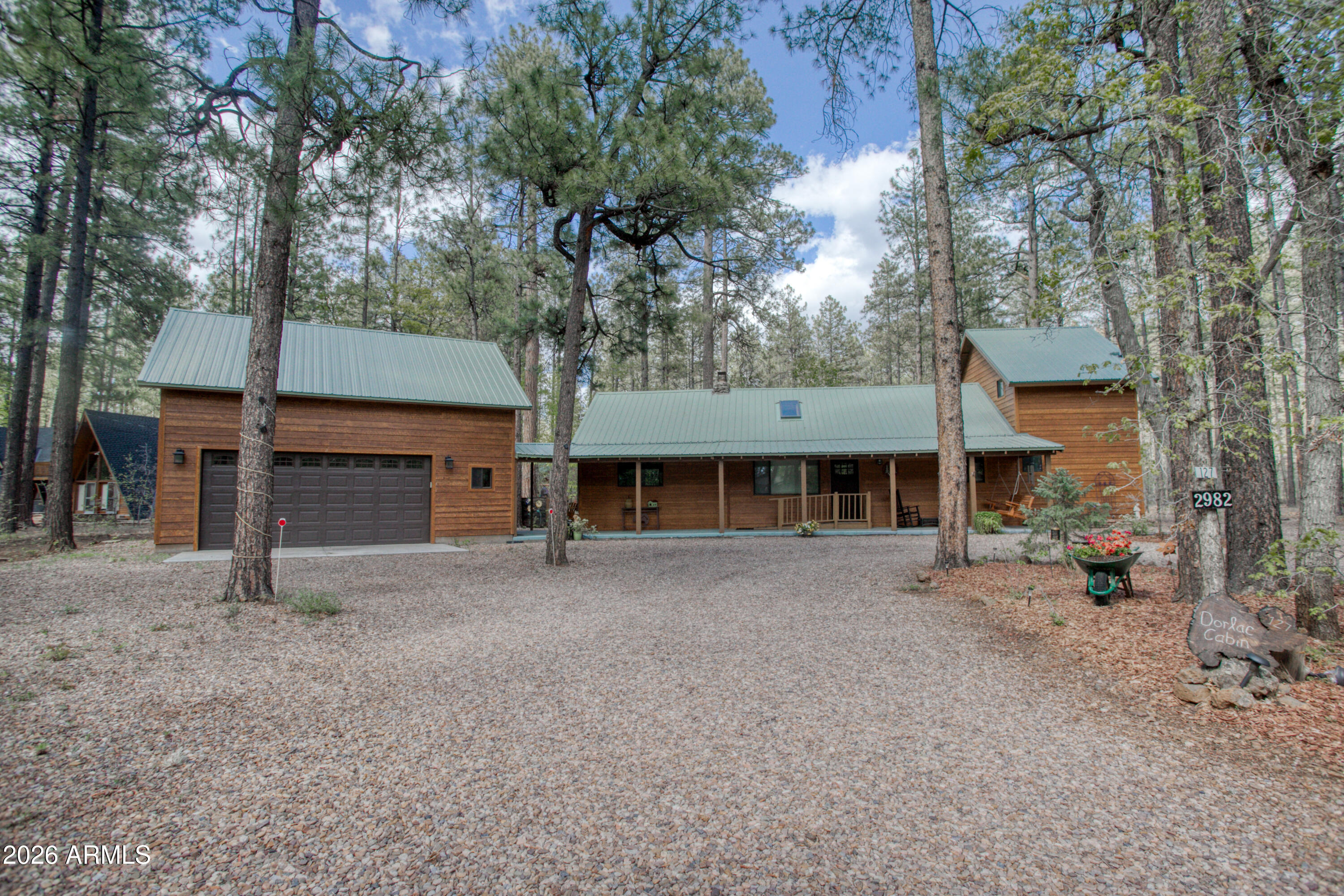 2982 HUMMINGBIRD Lane
