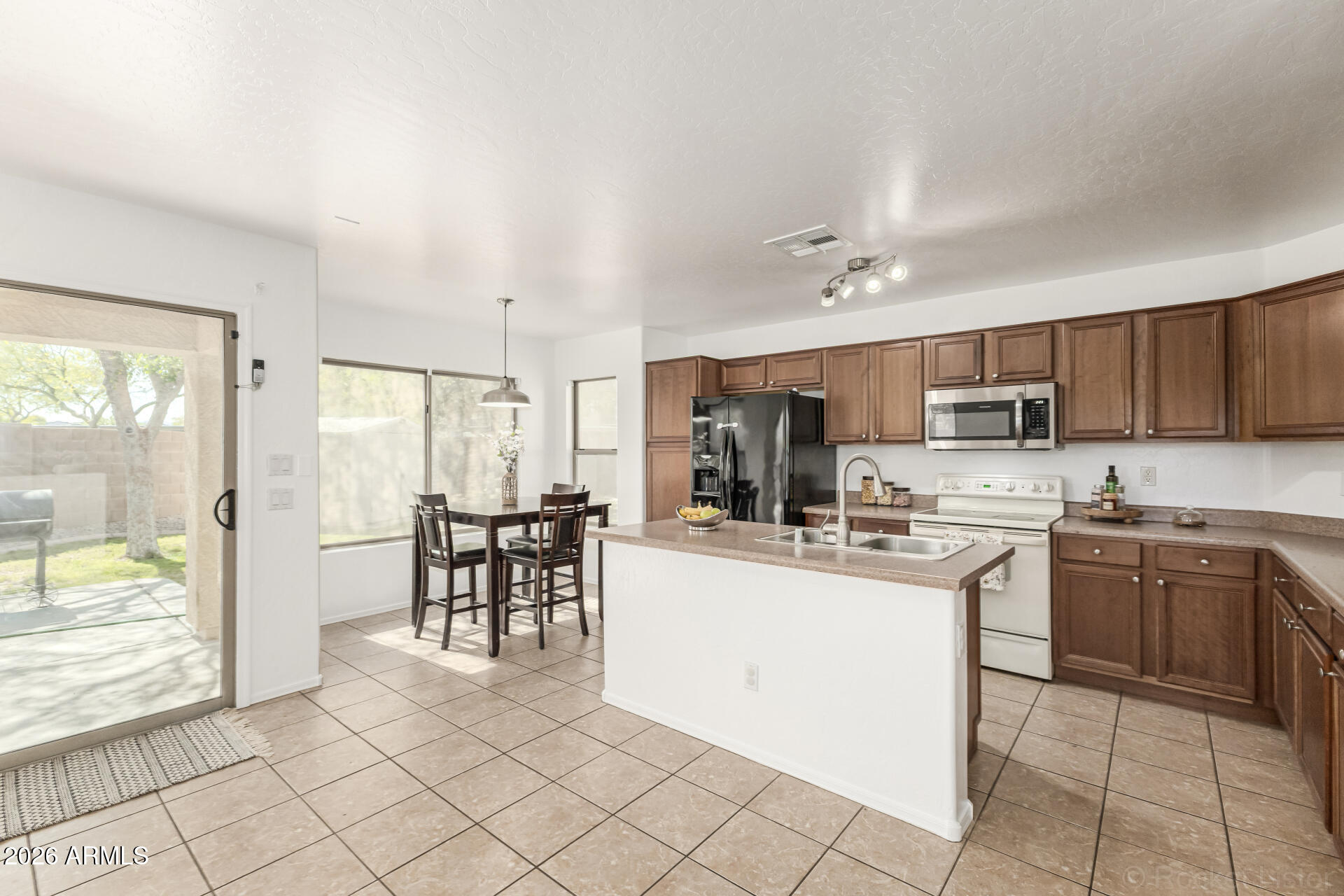 15286 W SMOKEY Drive