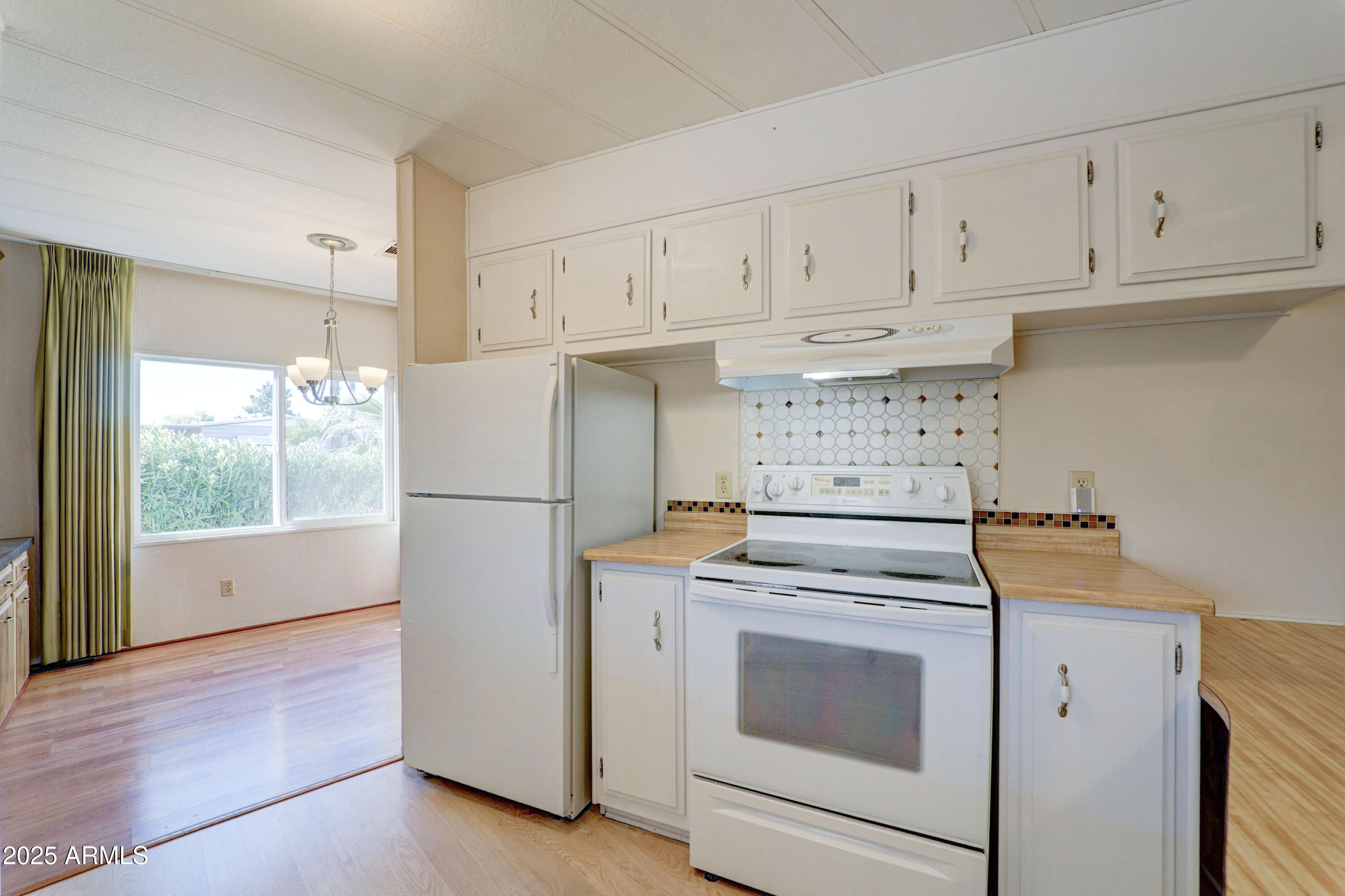 9109 E COUNTRY CLUB Drive