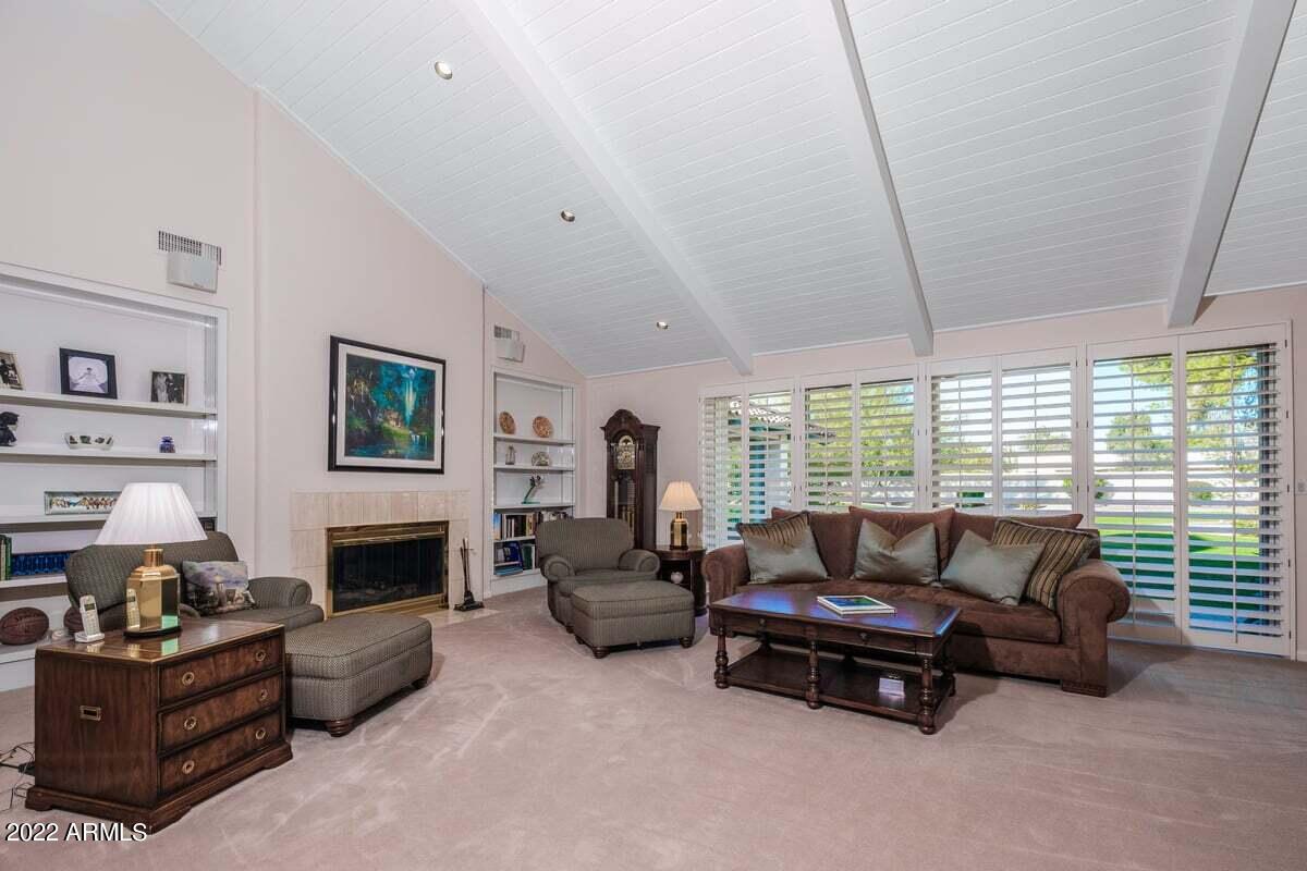 CAMELBACK COUNTRY ESTATES UNIT 2 - Residential