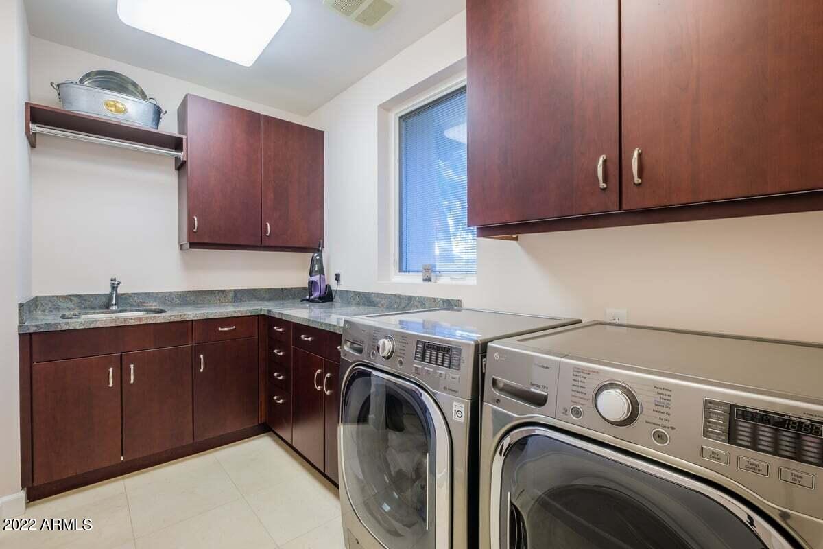 CAMELBACK COUNTRY ESTATES UNIT 2 - Residential