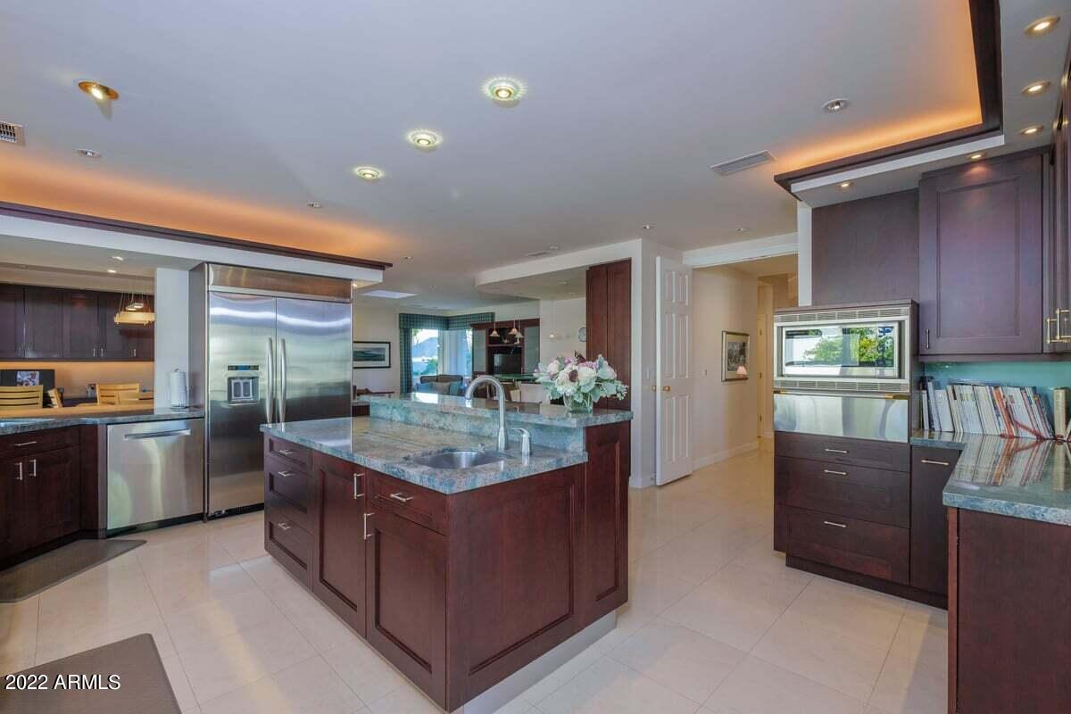 CAMELBACK COUNTRY ESTATES UNIT 2 - Residential