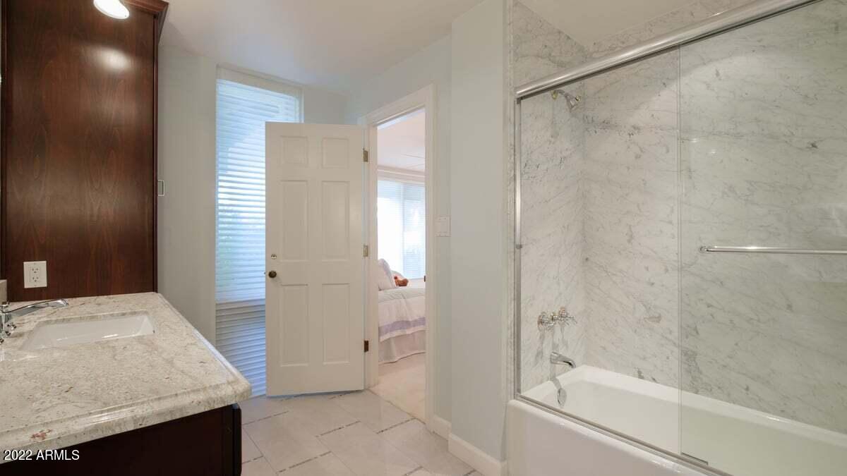 CAMELBACK COUNTRY ESTATES UNIT 2 - Residential