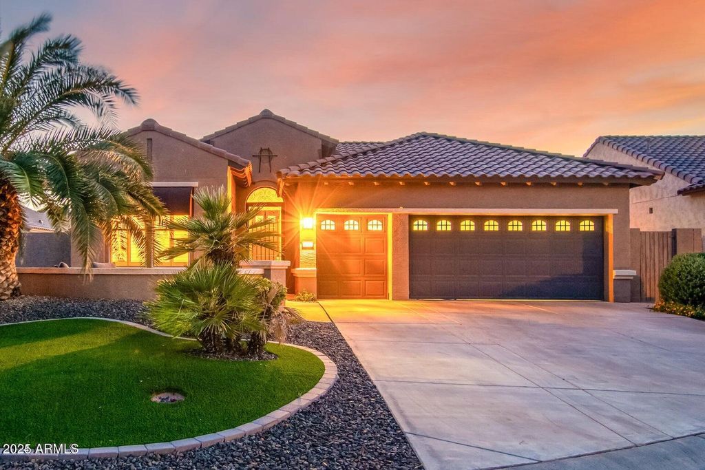 Photo of 4062 N 160th Drive, Goodyear, AZ 85395 (MLS # 6933592)