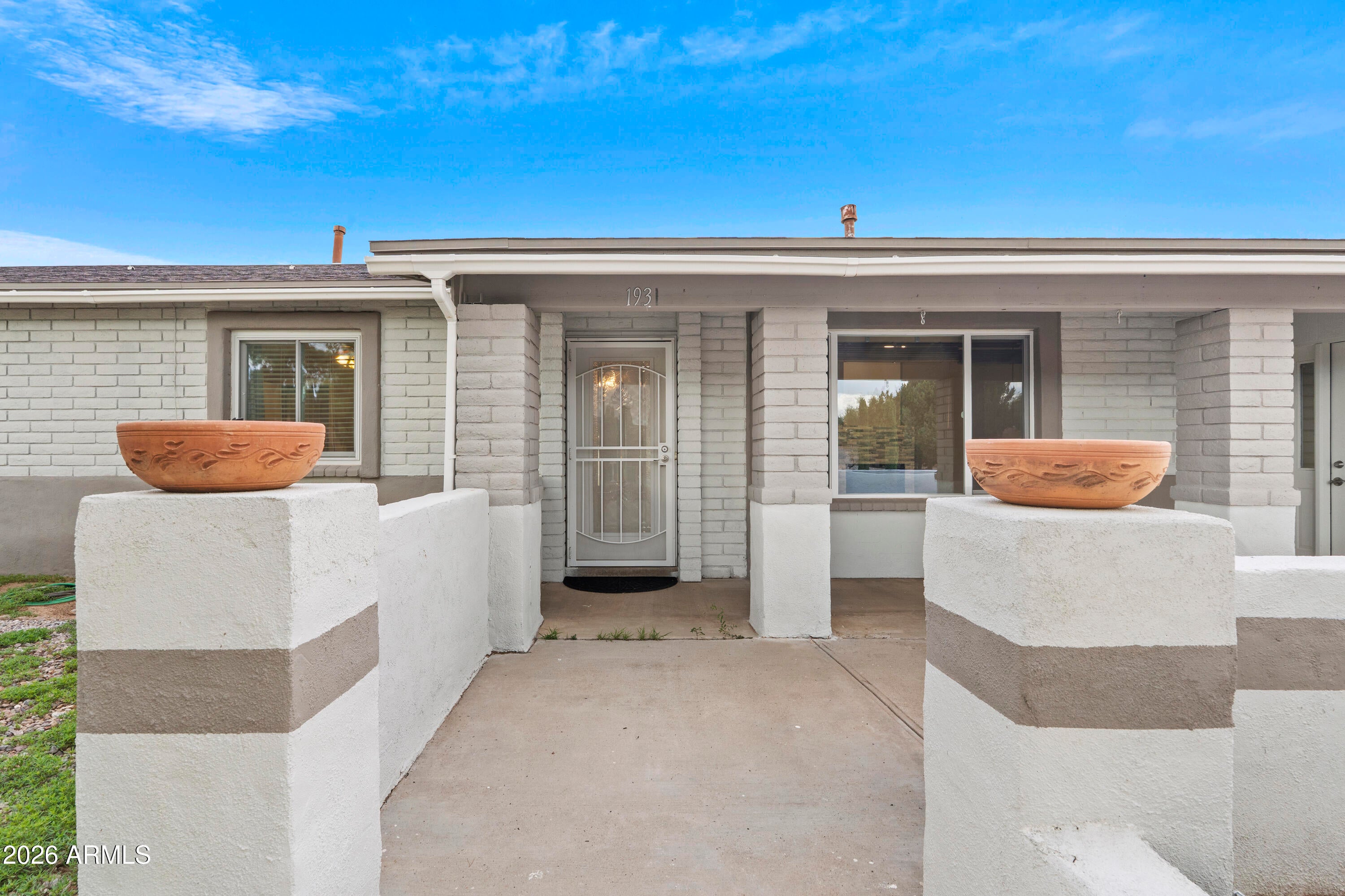 1931 E CRISTINA Avenue