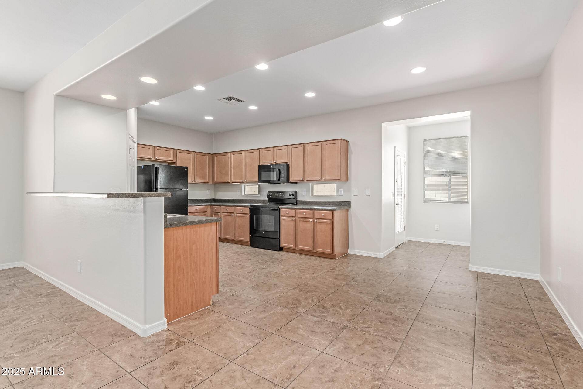 12224 W SAGUARO Lane