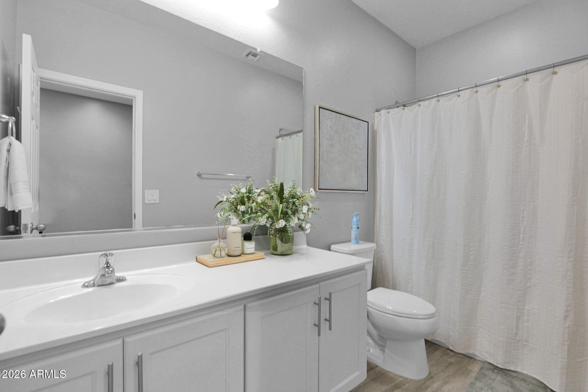 8503 W PEPPERTREE Lane